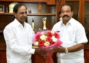 కేసీఆర్ ని కలిసిన తిరుమల తిరుపతి బోర్డు సభ్యులు విద్యాసాగర్ రావు