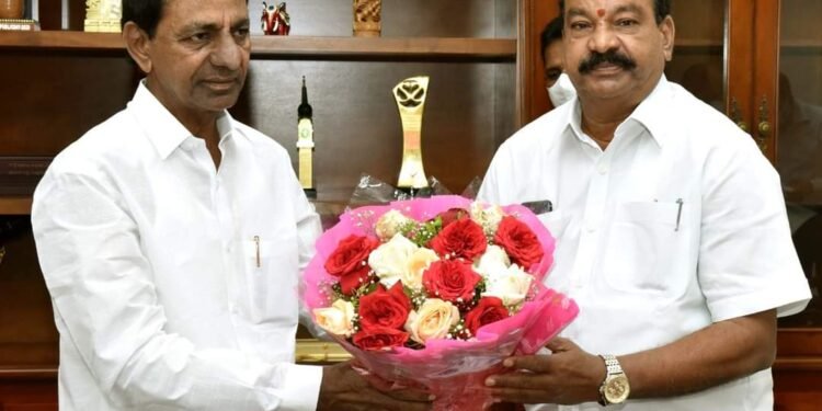 కేసీఆర్ ని కలిసిన తిరుమల తిరుపతి బోర్డు సభ్యులు విద్యాసాగర్ రావు