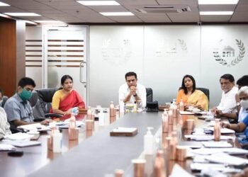 నాలాలు, చెరువుల రక్షణ, అభివృద్ధి కోసం ప్రత్యేక చట్టం- కేటీఆర్