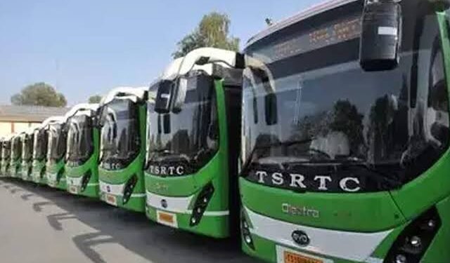 TSRTC మళ్ళీ ఆర్థికంగా నష్టాల్లో కూరుకుపోవడం బాధాకరం-కేసీఆర్