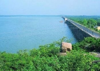 లక్ష ఎకరాల అటవీ భూమిని రక్షించడంతోపాటు, అందులో పచ్చదనాన్ని పెంచాలి – కేసీఆర్