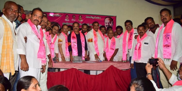 TRS పార్టీ 124 వ డివిజన్ పదవుల ప్రమాన స్వీకారం