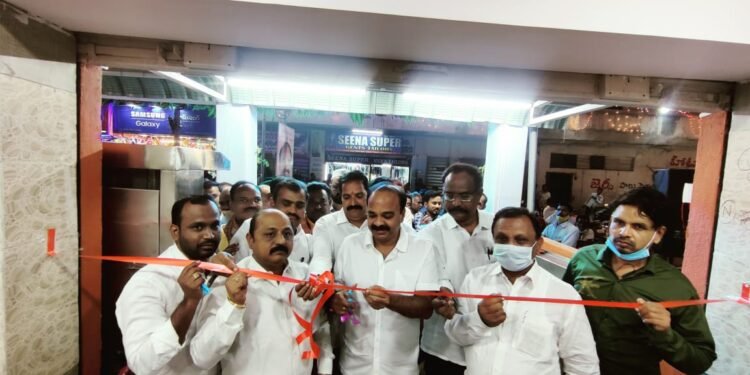 న్యూ క్యాప్రి హోటల్ అండ్ రెస్టారెంటను ప్రారంభించిన చేవెళ్ల పార్లమెంట్ సభ్యులు డాక్టర్.జీ.రంజిత్ రెడ్డి.
