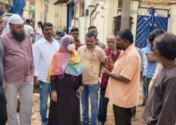 భూగర్భ డ్రైనేజి పనుల పరియవేక్షణ.. కార్పొరేటర్ సభీయ గౌసుద్దీన్.