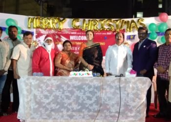 హోరేబు చర్చి పాస్టర్ మధుకర్ ఆధ్వర్యంలో నిర్వహించిన క్రిస్మస్ వేడుకల్లో ముఖ్య అతిథిగా పాల్గొన్న కార్పొరేటర్ శ్రీమతి మాధవరం రోజా దేవి రంగారావు