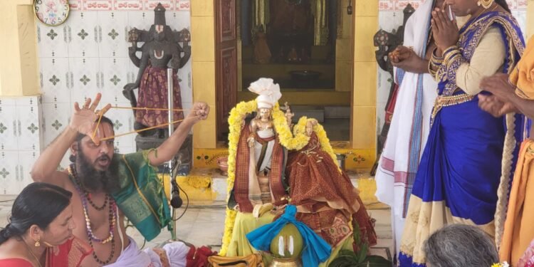 ధనుర్మాస ఉత్సవం శ్రీ గోదా కళ్యాణం నిర్వహించిన ..శ్రీమాన్ గోవర్ధన విద్యుల్లత ప్రవీణ్ ఆచార్య స్వామి.