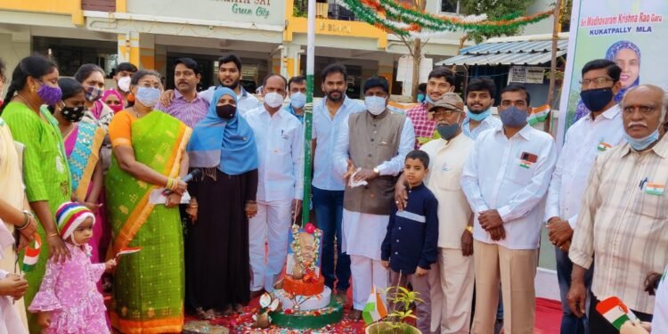 అల్లాపూర్ 116 డివిజన్ లో ఘనంగా గణతంత్ర దినోత్సవ వేడుకలు..సబిహా గౌసుద్దీన్