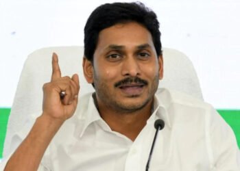 సీఎంనుండి నుండి కాకాణి, అనిల్‌ల కుమార్ యాదవ్‌లకు పిలుపు