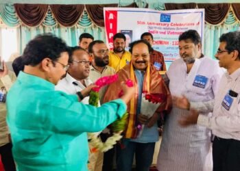 ఆమ్ ఆద్మీ పార్టీ రాష్ట్ర నేత డాక్టర్ దిడ్డి సుధాకర్ కు పలువురు సన్మానం