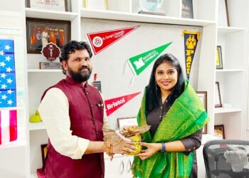 ఫౌంటెన్ హెడ్ గ్లోబల్ స్కూల్ అండ్ జూనియర్ కాలేజ్ ఫౌండర్ అండ్ చైర్మన్ మేఘన ముసునూరికి అత్యుత్తమ గ్లోబల్ టీచర్ అవార్డ్ -సన్మానించిన దుండ్ర కుమారస్వామి