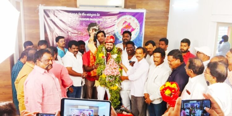 ఘనంగా జాతీయ బీసీ దళ్ అధ్యక్షుడు దుండ్ర కుమారస్వామి పుట్టిన రోజు వేడుకలు