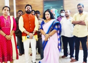 మునుగోడు లో బీసీ అభ్యర్థులకే టికెట్లు ఇవ్వాలి: జాతీయ బీసీ దళ్ అధ్యక్షులు దుండ్ర కుమారస్వామి