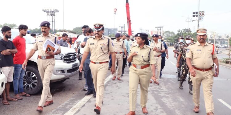 కూకట్ పల్లి ఐడిల్ ట్యాంక్ ను సందర్శించిన సీపీ.స్టీఫెన్ రవీంద్ర..!