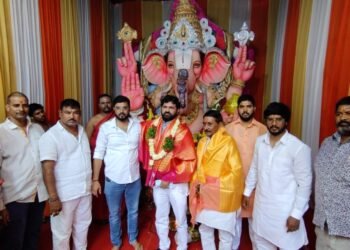 గణేష్ పూజలో ముఖ్య అతిథి జాతీయ బీసీ దళ్ అధ్యక్షుడు దుండ్ర కుమారస్వామి..