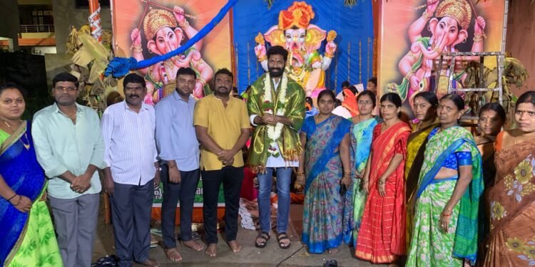 గణేష్ నవరాత్రి ఉత్సవాల్లో రాష్ట్ర యువమోర్చ కోశాధికారి రఘునాథ్ యాదవ్