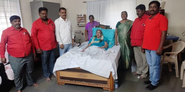 నిజాం నిరంకుశ పాలనకు వ్యతిేకంగా పోరాడింది కమ్యూనిస్టులు సాయుధ పోరాట యోధురాలు సుగుణమ్మ