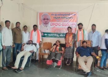 ప్రధాని జన్మదిన సందర్భంగా రక్తదాన శిబిరం.. పులిగొల్ల శ్రీలక్ష్మి
