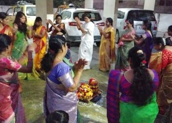 బతుకమ్మ సంబరాలు.. బోబ్బా…నవత రెడ్డీ