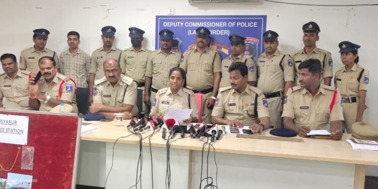 చైన్ స్నాచర్ తో పాటు లారీ దొంగ అరెస్ట్