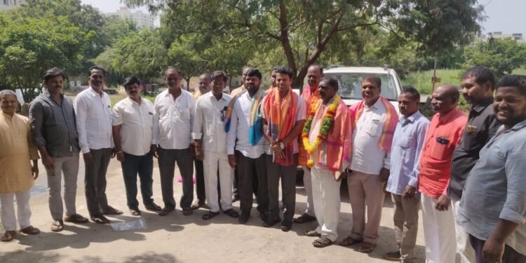 సమస్యల పరిష్కారానికి కృషి చేస్తా – ఎర్రగుడ్ల శ్రీనివాస్ యాదవ్