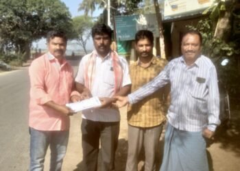 శ్రీ ఆంజనేయ స్వామి దేవాలయానికి 20,116 విరాళం అందజేసిన భూక్యా ధర్మ నాయక్