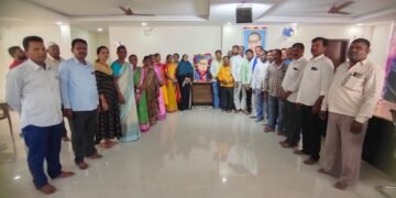 డివిజన్ యస్ సి సెల్ ఆధ్వర్యంలోబాబా సాహెబ్ అంబేద్కర్ కి నివాళులు..