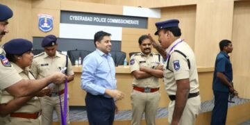 సేవా పతకo అందుకున్నా మహమ్మద్ గౌసూద్ధిన్