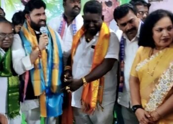 ఇంటర్ విద్యార్థి సాత్విక్ మృతి పై స్పందించిన జాతీయ బీసీ దళ్ అధ్యక్షుడు.. సమస్యలకు చావు పరిష్కారం కాదన్న దుండ్ర కుమార స్వామి
