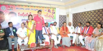 ప్రతి ఒక్కరూ ఇతరులకు సహాయం చేయడానికి ముందుకు రావాలి: జాతీయ బీసీ దళ్ అధ్యక్షులు దుండ్ర కుమారస్వామి
