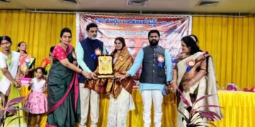 జీవితంలో ఎదురయ్యే సమస్యలను స్వీకరించి ధైర్యంగా నిలబడ్డప్పుడే ఏదైనా సాధించగలం అని రాష్ట్ర బీసీ కమిషన్ చైర్మన్ డాక్టర్ వకులాభరణం కృష్ణమోహన్ రావు అన్నారు