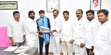 ఆసియా ఫుట్ బాల్ లో విజయం సాధించిన మార్తల తేజ రెడ్డి