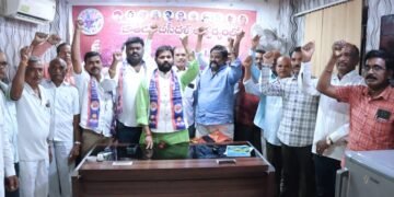 వృత్తి కులాల సేవలు రుణం తీర్చుకోనివి – జాతీయ బీసీ దళ్ అధ్యక్షుడు దుండ్ర కుమార స్వామి