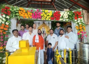 ప్రత్యేక పూజలు నిర్వహించిన.. విజయ్ కృష్ణ