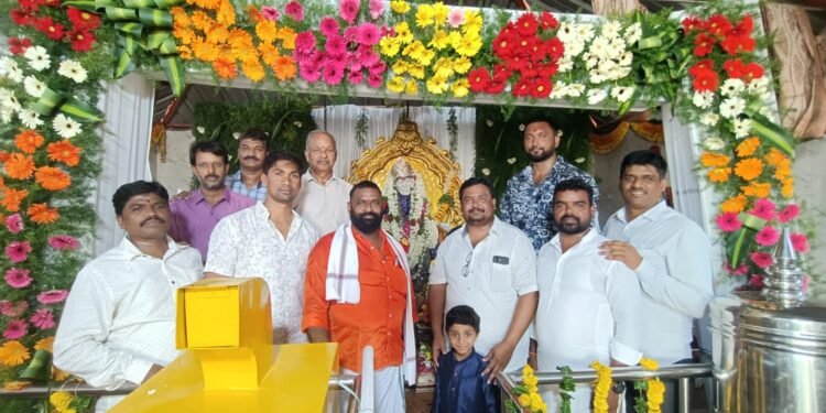ప్రత్యేక పూజలు నిర్వహించిన.. విజయ్ కృష్ణ