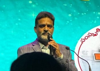డాక్టర్ వకుళాభరణంకు మహాత్మా పూలే పురస్కారం.