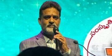డాక్టర్ వకుళాభరణంకు మహాత్మా పూలే పురస్కారం.