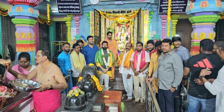 కట్ట మైసమ్మ అమ్మవారిని దర్శించుకున్న జాతీయ బీసీ దళ్ అధ్యక్షుడు కుమారస్వామి