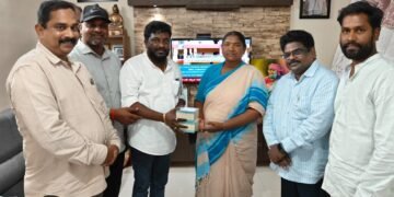 వరద బాధితులకు ఆపన్న హస్తం-రిటైర్డ్ చీఫ్ ఇంజనీర్ ఆళ్ల రామకృష్ణ
