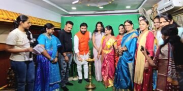 దేశం మెచ్చే సింగర్లుగా ఎదగాలి: జాతీయ బీసీ దళ్ అధ్యక్షులు దుండ్ర కుమారస్వామి