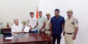 రాష్ట్ర హోంగార్డ్ సమస్యల పై సోమేశ్ కుమార్ కి వినతి పత్రం అందజేసిన హోమ్ గార్డ్ అధ్యక్షుడు అశోక్ కుమార్