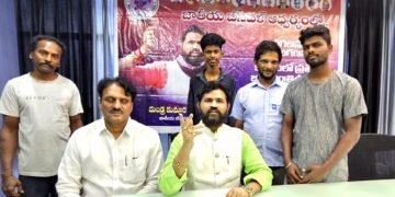 లోక్ సభ ఎన్నికల ముందే కులగణన సర్వేకు ప్రభుత్వ ఉత్తర్వులు జారీ చేయాలి..! జాతీయ బీసీ దళ్ అధ్యక్షుడు దుండ్ర కుమారస్వామి