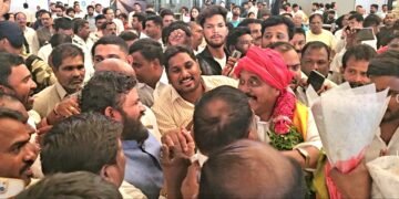 నాగర్‌కర్నూలు పార్లమెంట్ స్థానం నుండి పోటీ చేయబోతున్న మల్లు రవికి ఘన స్వాగతం పలికిన నేతలు