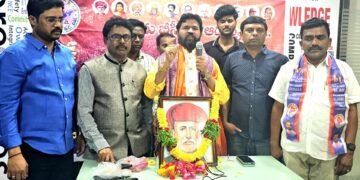 మహాత్మ జ్యోతిబా పూలే సామాజిక విప్లవ దార్శనికుడు