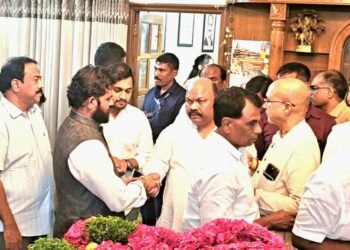 డిఎస్ మృతి పై ప్రముఖుల నివాళి