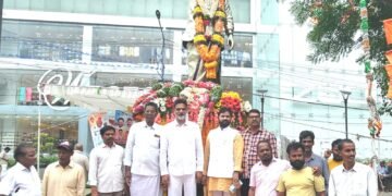 మహానేత వైఎస్సార్‌ కు ఘన నివాళులు