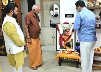 రాజేంద్రప్రసాద్ ను పరామర్శించిన బీసీ నేతలు