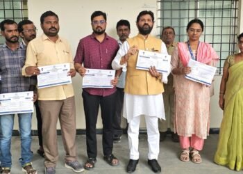 సామాజిక ఆర్థిక రాజకీయ కుల సర్వే గడువును పొడిగించాలి.
