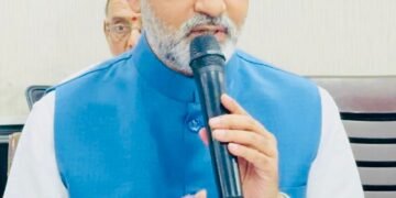 స్థానిక సంస్థల ఎన్నికలలో బీసీలకు 42% రిజర్వేషన్‌లు కల్పించాలి