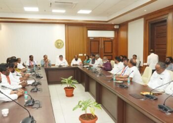 మరోసారి కులగణన