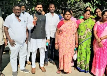 బీసీలకు పార్టీ పరంగా కాదు… చట్టపరంగా రిజర్వేషన్లు కల్పించాలి